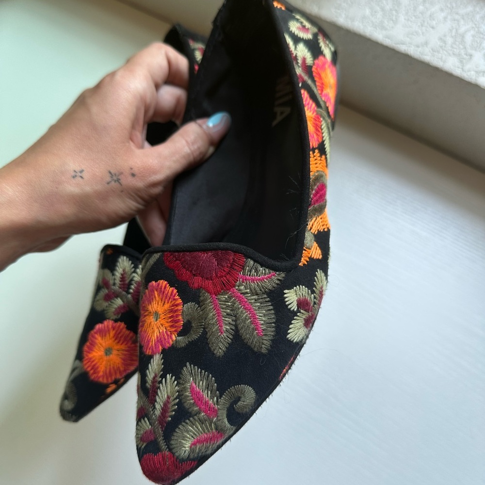 Floral Embroidered Flats